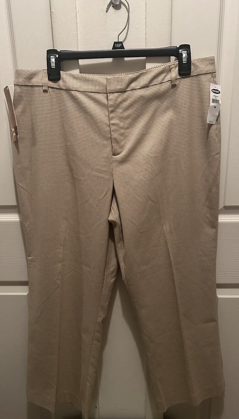 NWT Old Navy Size 14 Essential Capri Tan Check Pants